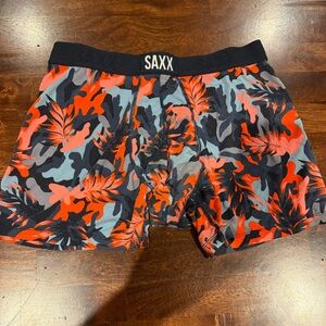NWOT SAXX Ultra Boxer Briefs - 3PK - Mens medium